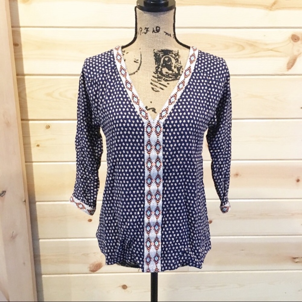 Anthropologie Embroidered Vneck Boho Tribal